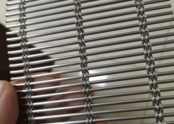 Woven Wire 316l Cascade Coil Metal Drapery As Curtain Minimizing Bright Sunlight