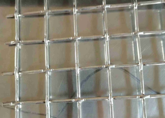 0.047" 0.039" Wire Stainless Steel Crimped Wire Mesh 0.236" Opening High Durability