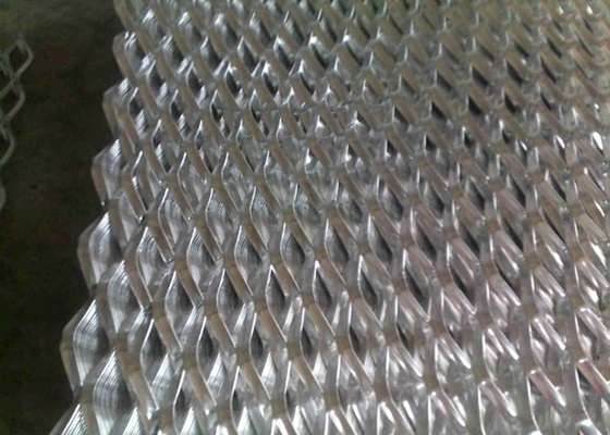 0.5-6m Powder Coating Expanded Wire Mesh Commercial Use Lightweight Durable