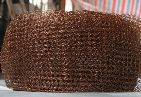 Chemical Corrosion Resistant Knitted Wire Mesh With Irregular Opening Pattern