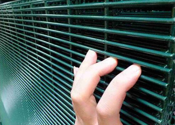 Green Anti Climb 4mm 1.8m Welded Wire Mesh Fence SS304