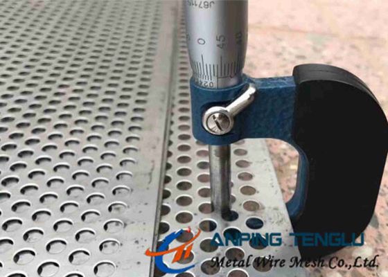 Corrosion Resistance Perforated Aluminium Mesh 0.2mm To 6mm