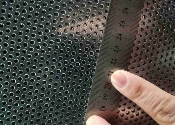 Nickel Alloy Hexagnoal Hole Perforated Mesh High Temperature Resistance